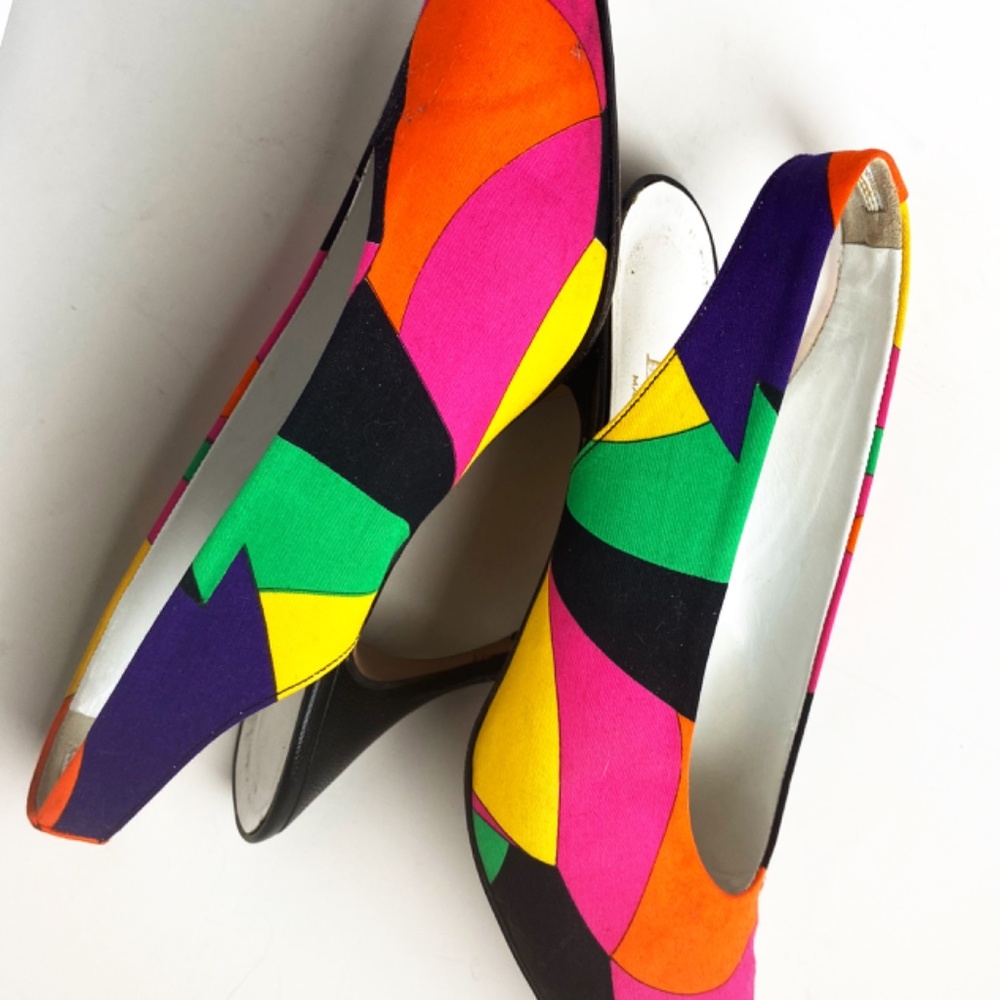 Multicolor Patterned Pointed-Toe Heels - Vibrant Colorblock Design - Picture 2 of 5